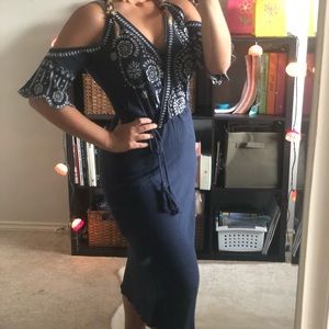 Embroidered off the shoulder dress 🌼